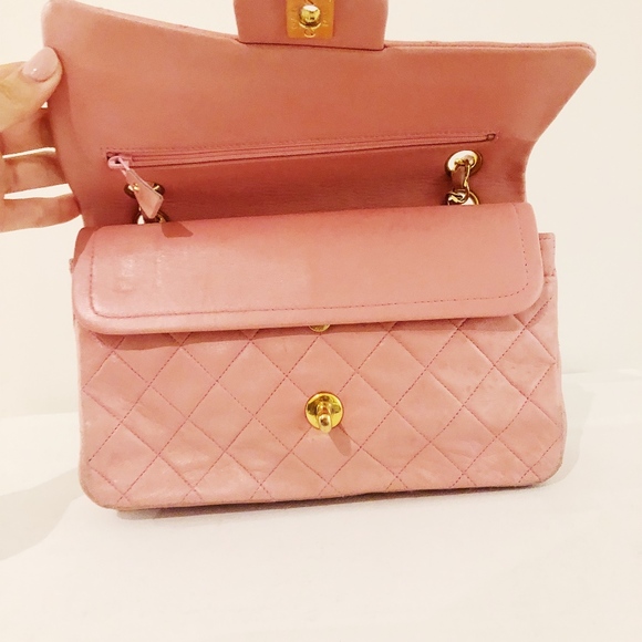 Authentic pink CHANEL Lambskin Double Flap Bag - Picture 3 of 8